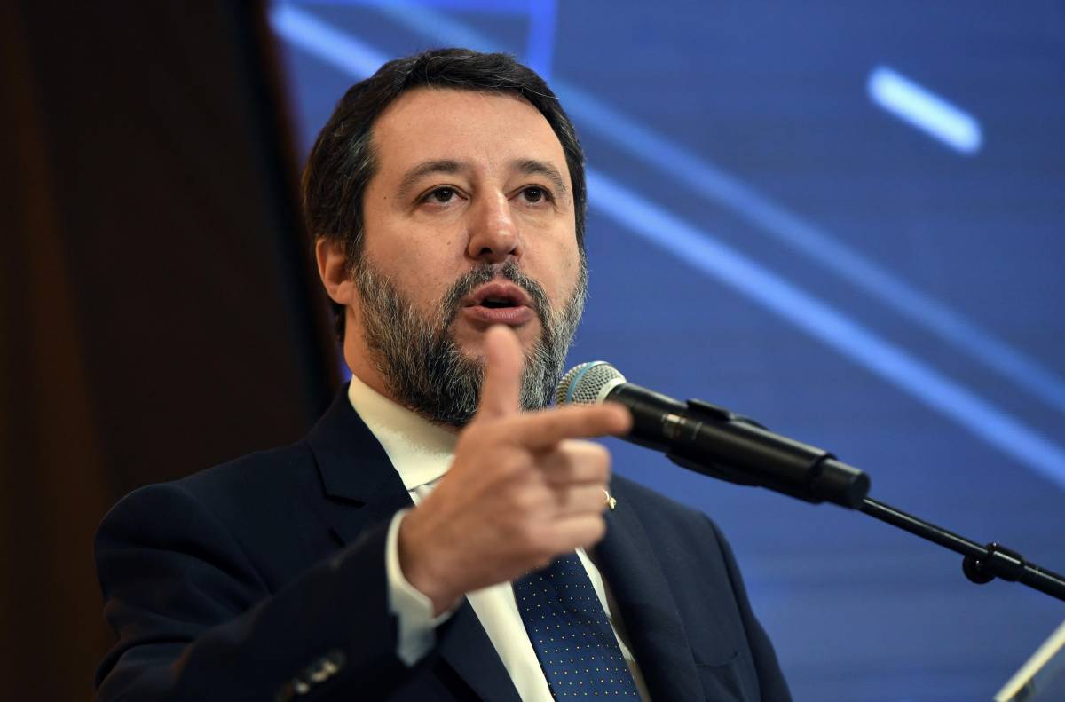 Pugno duro di Salvini contro gli anarchici: "Presto interventi in Cdm"